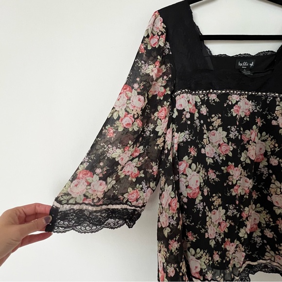 Boho Lace Floral Square Neck Peasant Top - Picture 10 of 11